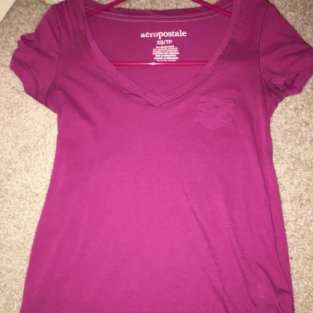 aeropostale v neck pocket T